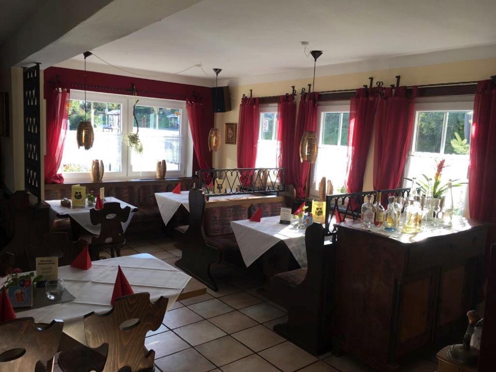 Zum Weissen Ross Hotel Nidda Kültér fotó